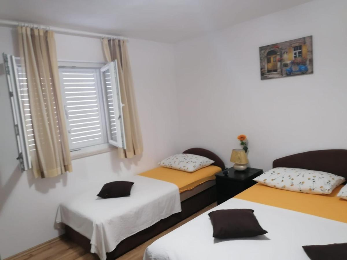 Apartment Slavica Trogir Exterior foto